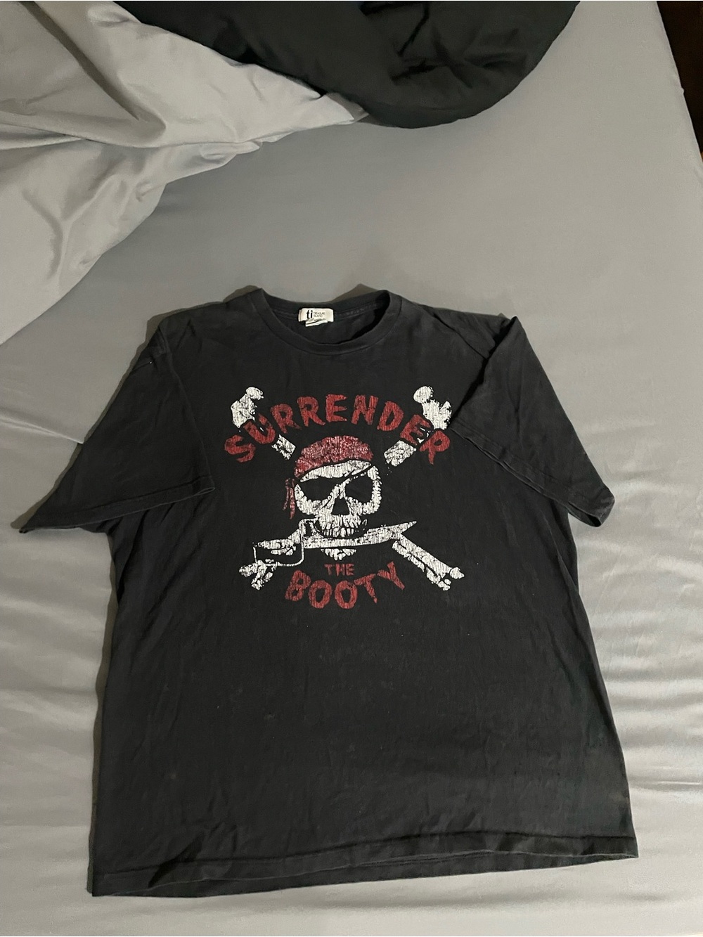 Black Graphic Skull 'Surrender the Booty' Short-Sleeve Tee